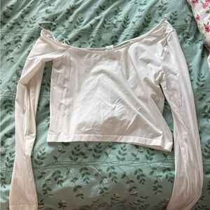 New unworn Alo yoga asymmetrical top in M